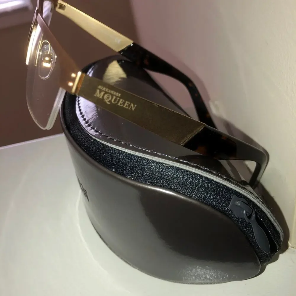 Alexander McQueen new authentic